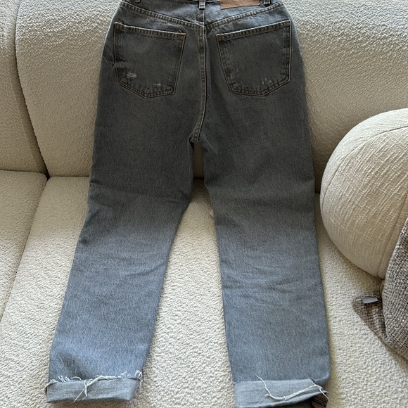 Jean - Picture 2 of 4